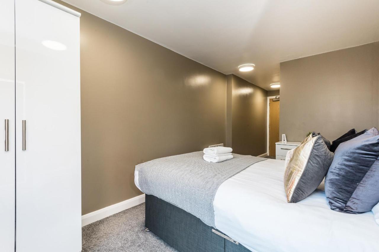 Host Apartments - Spacious 3 Bed Apartment With 3 Ensuites Ливерпуль Экстерьер фото